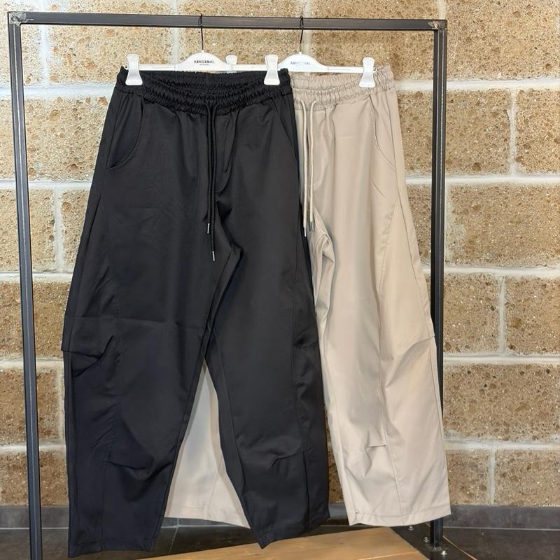 Pantalone Barrel Fit in tessuto tecnico